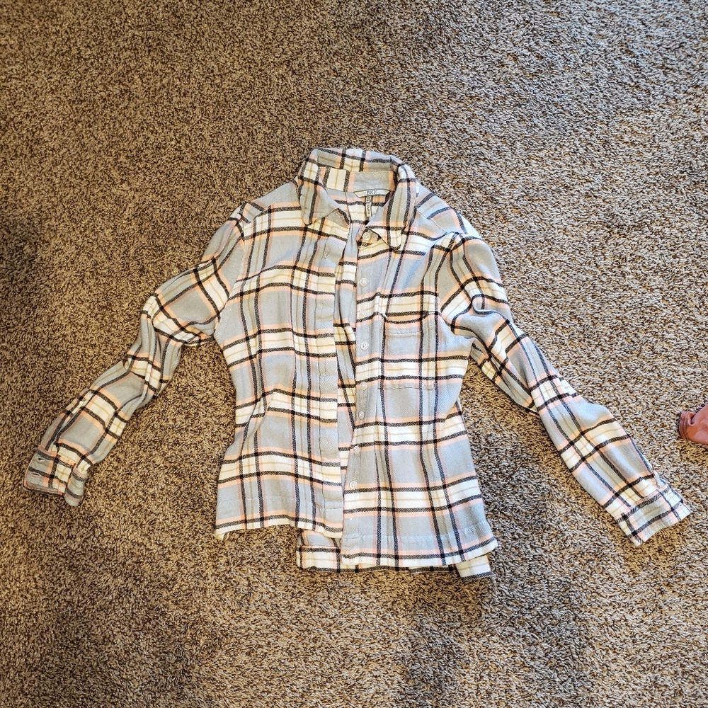 Obey shirt and flannel